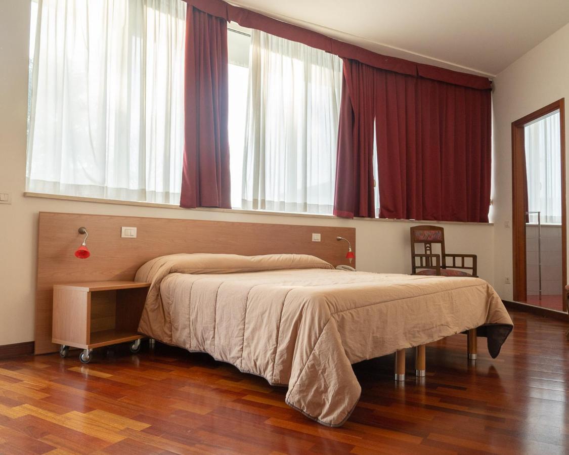 Hotel All'Oasi Paese Exterior foto