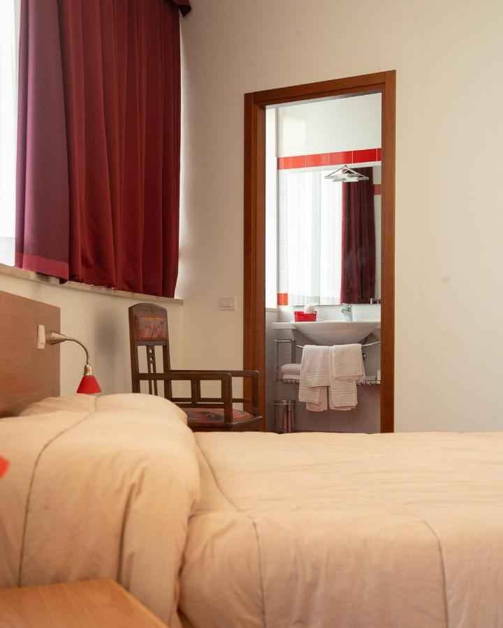 Hotel All'Oasi Paese Exterior foto